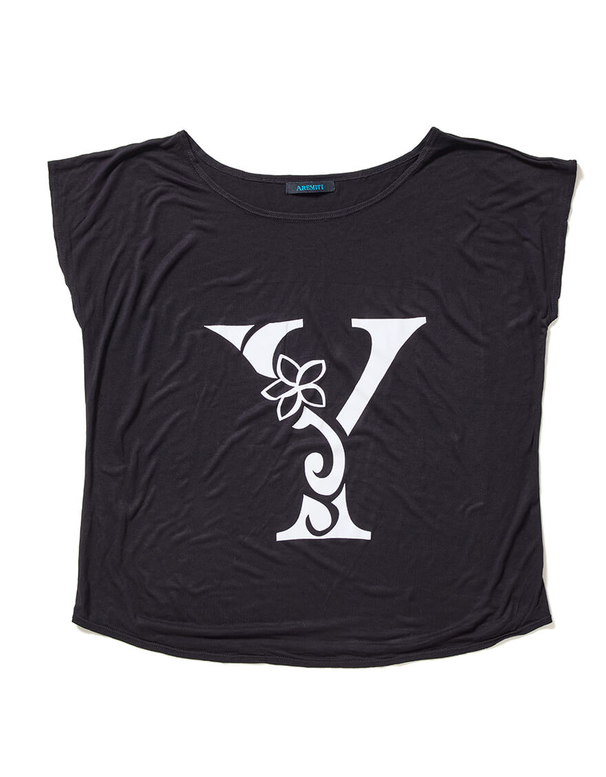 【レッスンTシャツ,カジュアルトップス,レッスンアイテム,カジュアルウェア】オフショルダープリントTシャツ（イニシャル）ブラック