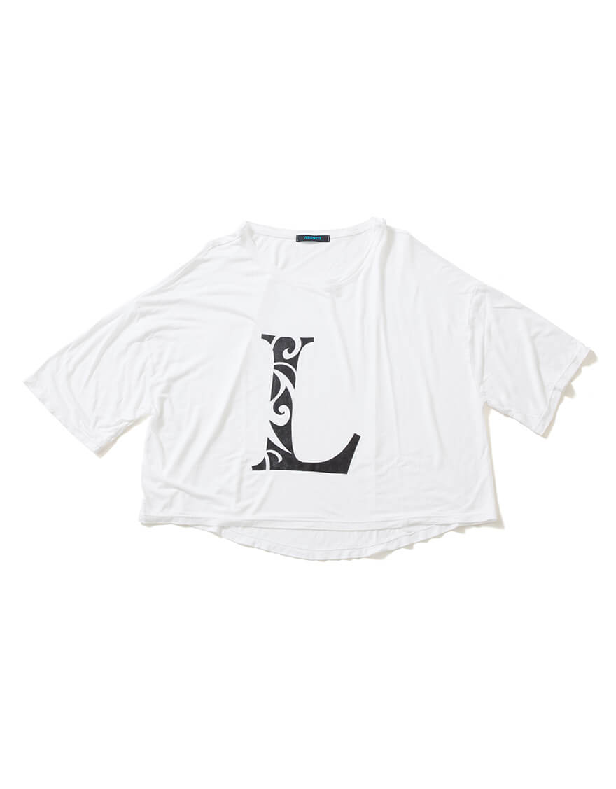 【レッスンTシャツ,カジュアルトップス,レッスンアイテム,カジュアルウェア】ドロップショルダールーズTシャツ（イニシャル）ホワイト