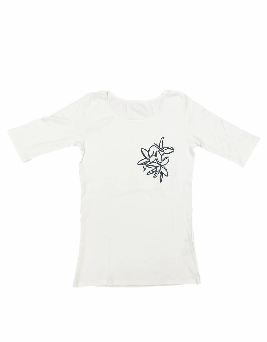 【レッスンTシャツ,レッスンアイテム,SALE】５分袖エレガントネックTシャツ（プルメリア）ホワイト （Mサイズ）